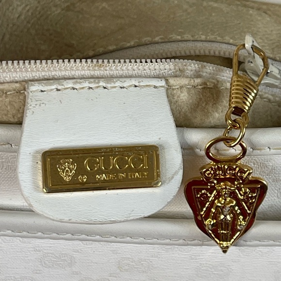 Gucci GG Supreme Vintage White Leather Canvas Crossbody Bag - Picture 13 of 15